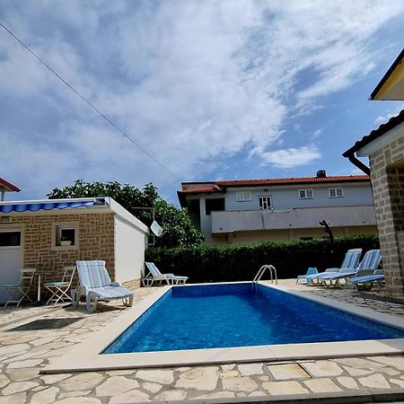 Ara-Zarok Villa Baška Buitenkant foto