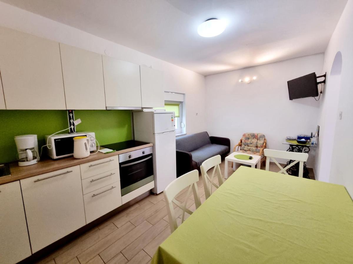 Ara-Zarok Villa Baška Buitenkant foto